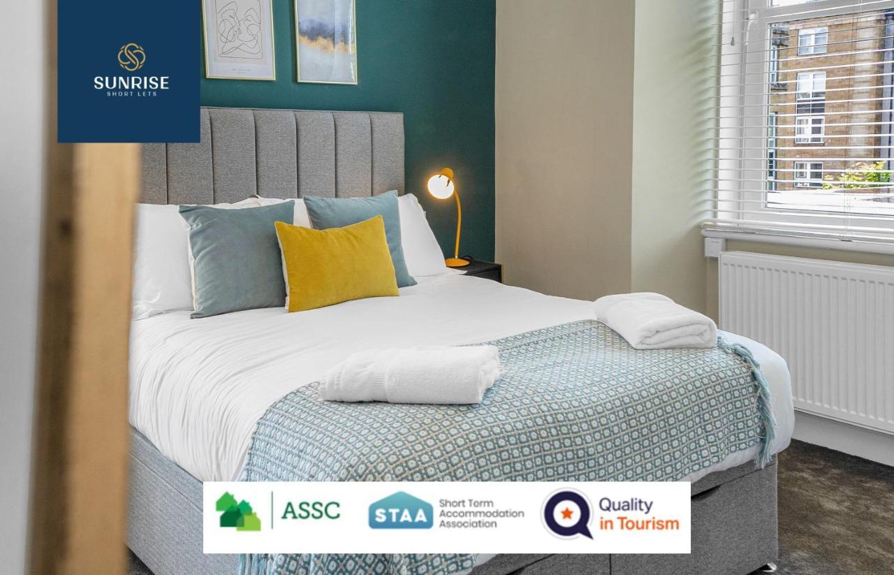 Apartment Leith Walk, Is 3 Rooms, King Beds With Tvs, Central Location, Albert Place, Wifi, Sleeps 6, Great For Contractors, Business, Relocation, Groups, Long Stays Welcome, Weekly Or Monthly, Just Ask Sunriseshortlets *